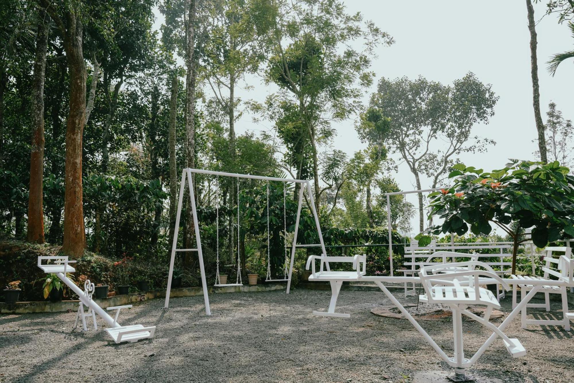 Haze Woods Resort Vaduvanchal Bagian luar foto