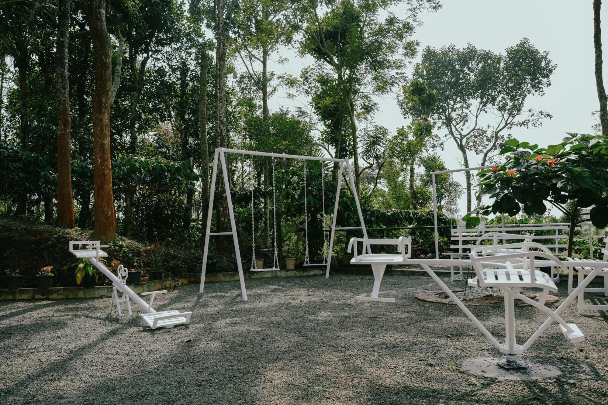 Haze Woods Resort Vaduvanchal Bagian luar foto