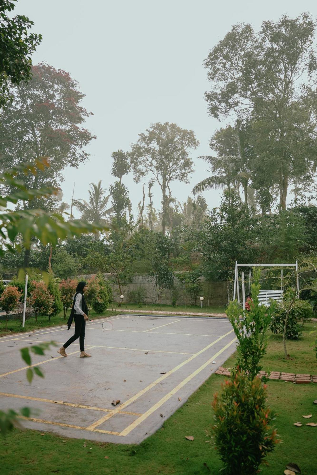 Haze Woods Resort Vaduvanchal Bagian luar foto
