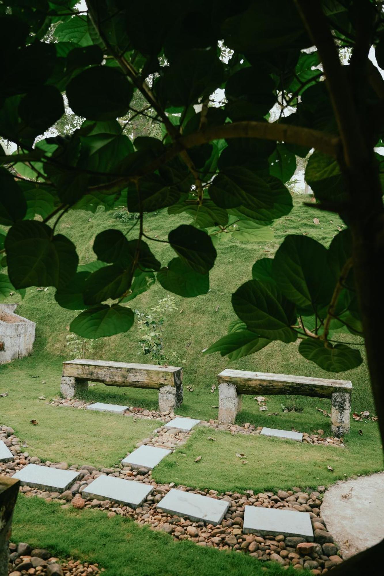 Haze Woods Resort Vaduvanchal Bagian luar foto