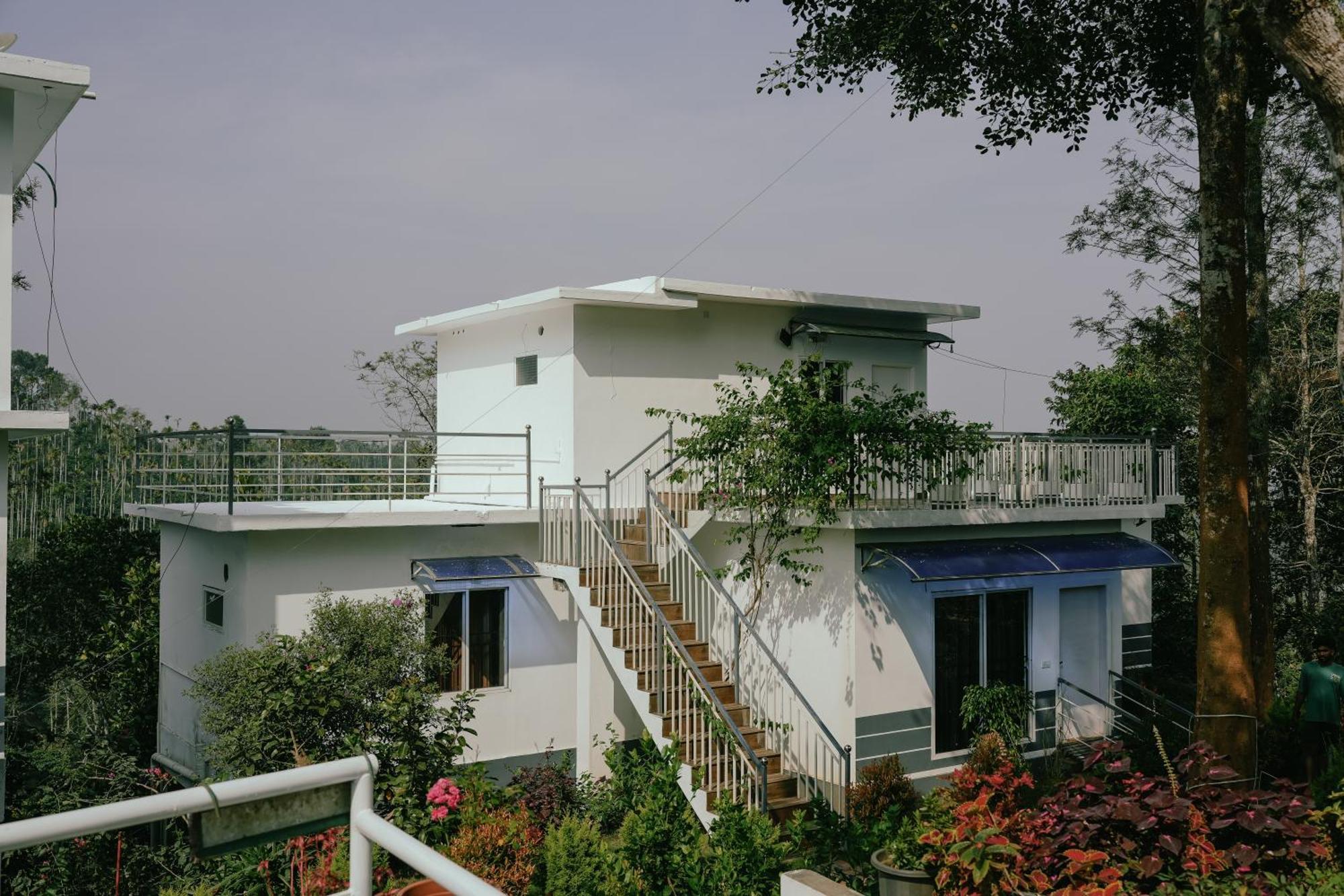 Haze Woods Resort Vaduvanchal Bagian luar foto