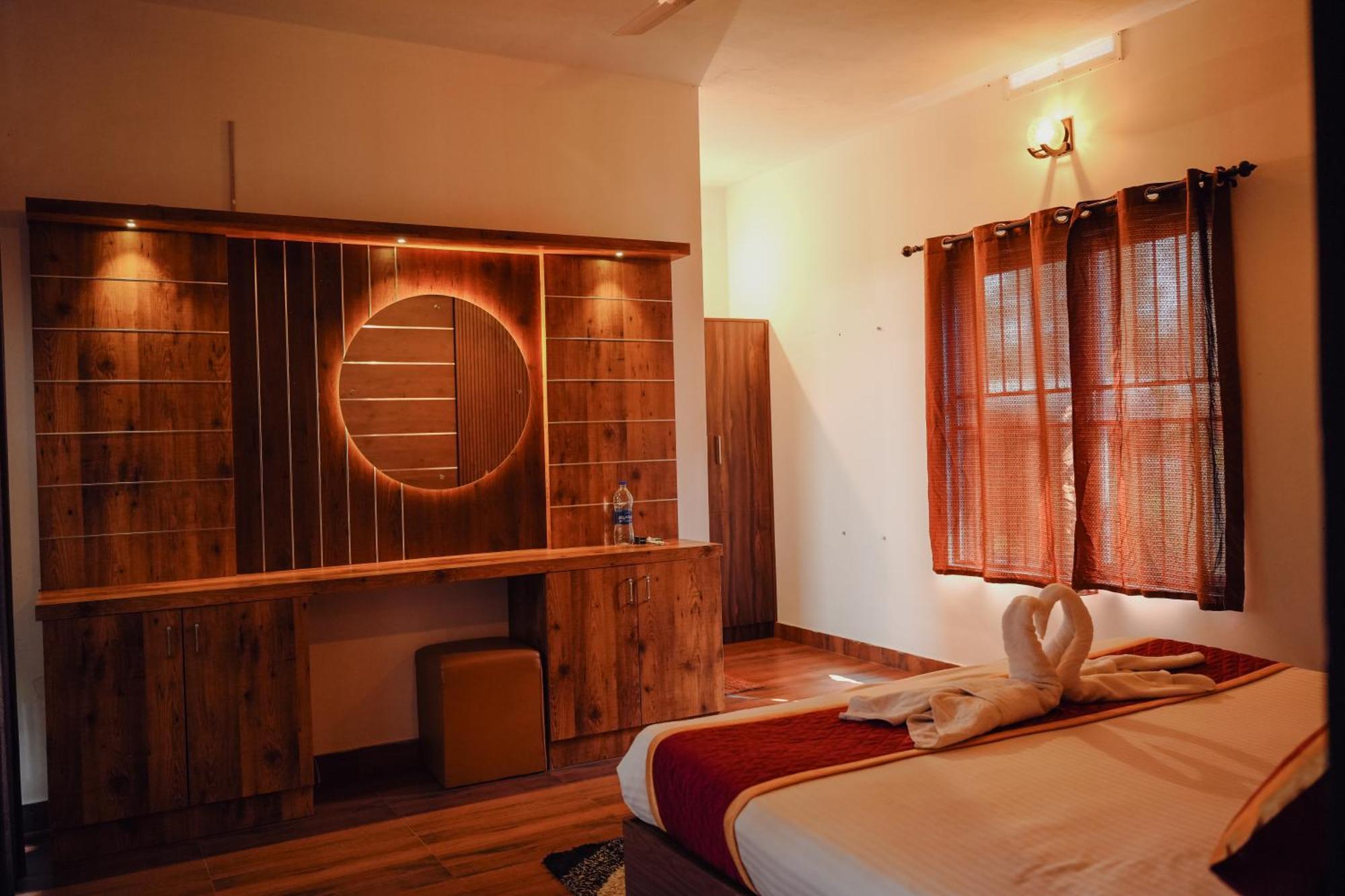 Haze Woods Resort Vaduvanchal Bagian luar foto