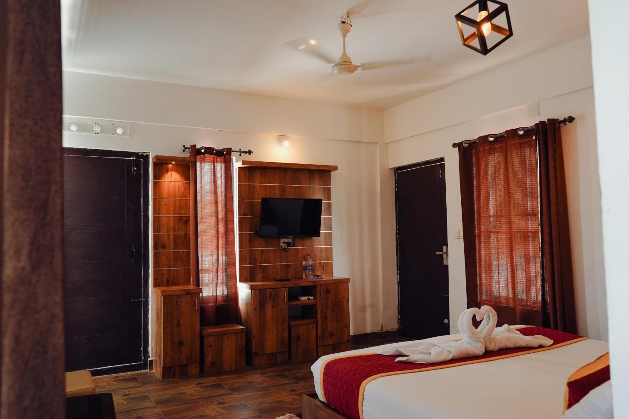 Haze Woods Resort Vaduvanchal Bagian luar foto