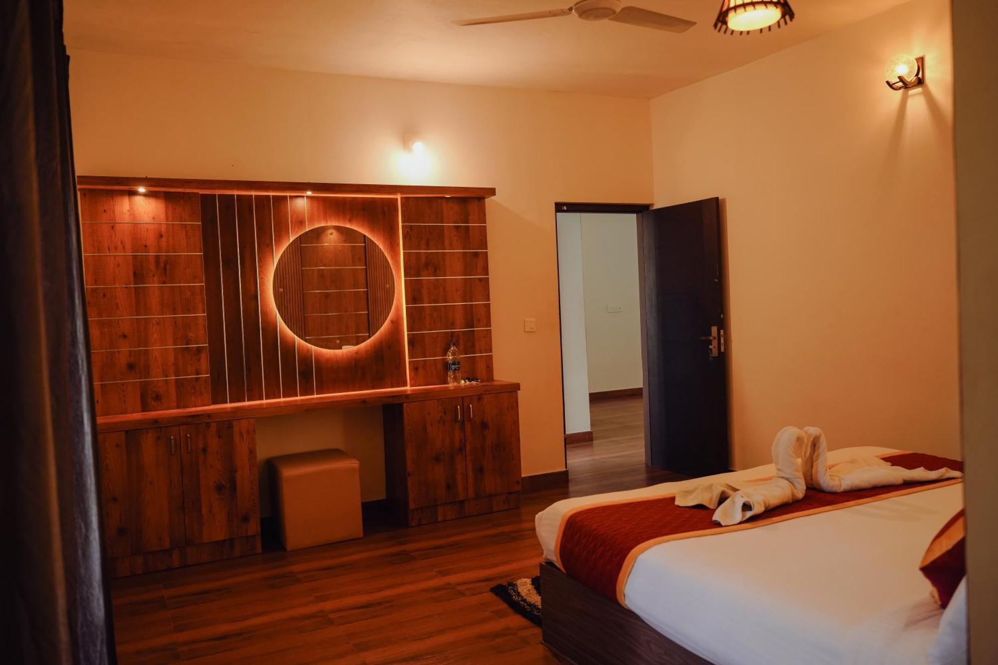 Haze Woods Resort Vaduvanchal Bagian luar foto