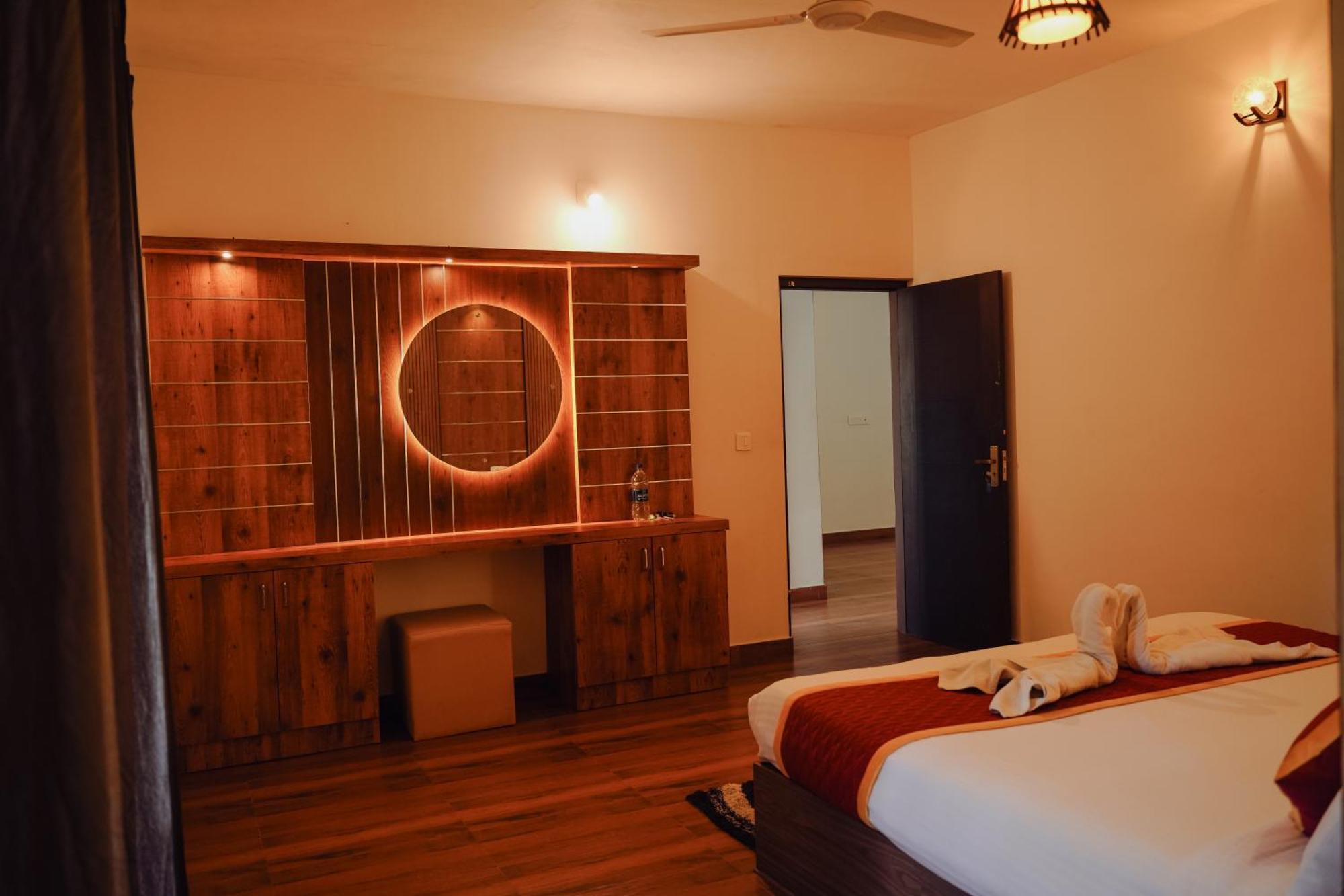 Haze Woods Resort Vaduvanchal Bagian luar foto